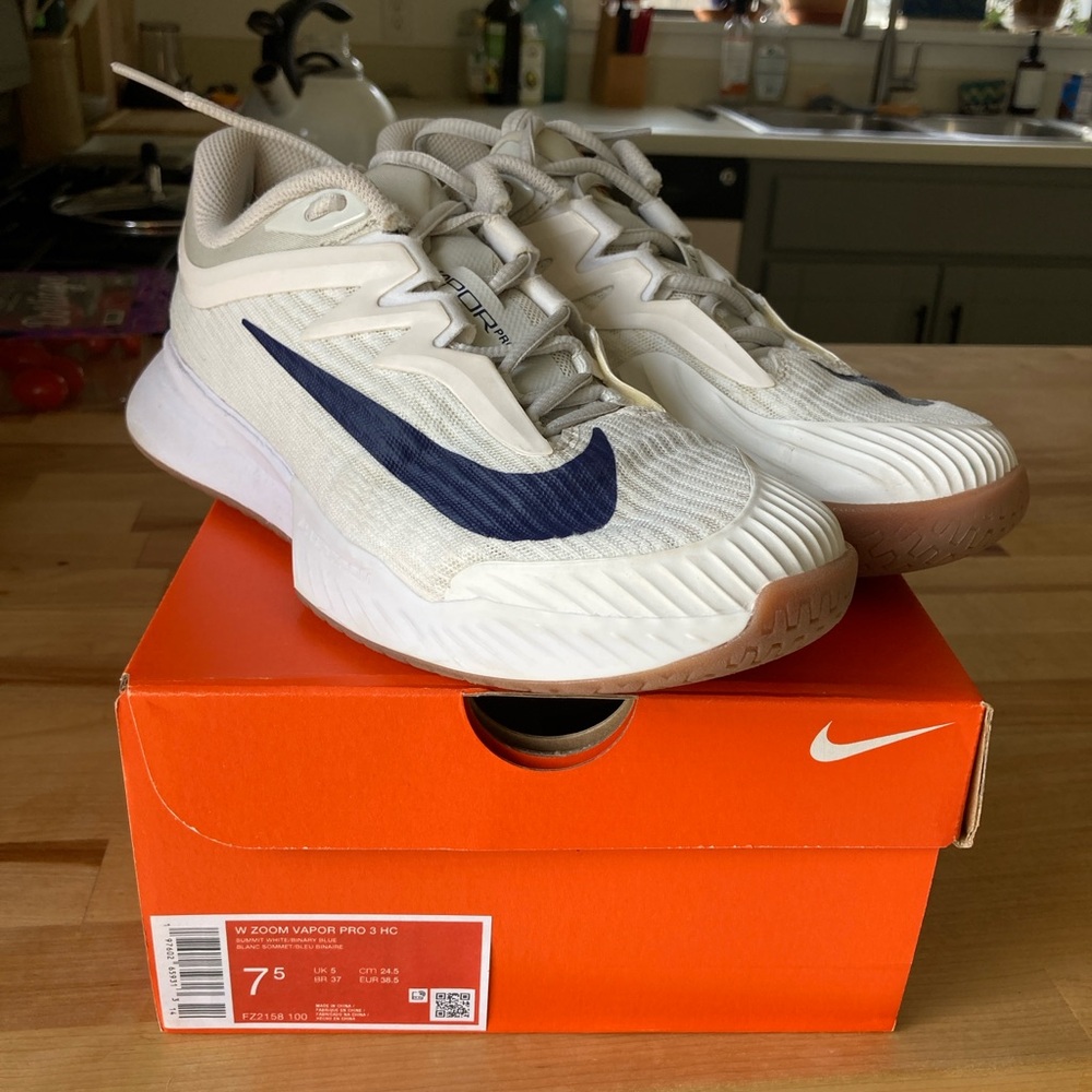 🎾 NikeCourt Air Zoom Vapor Pro 3 HC Off-White and Navy women’s tennis shoes